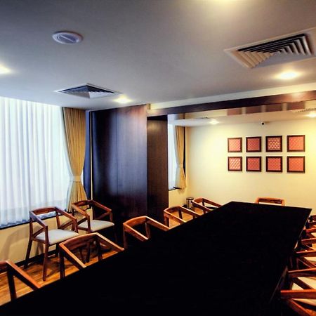 Minla Hotel Bengaluru Zewnętrze zdjęcie