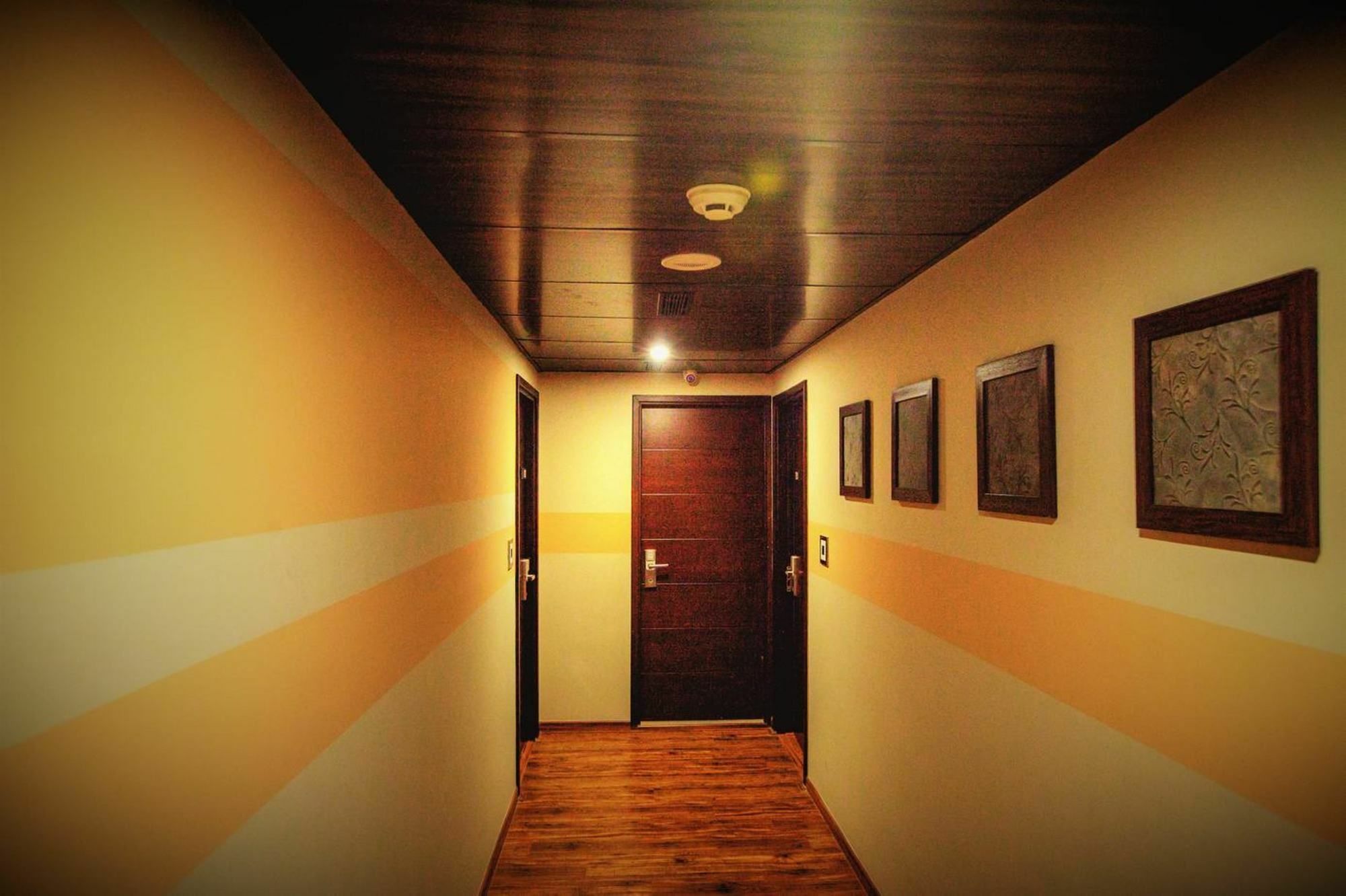Minla Hotel Bengaluru Zewnętrze zdjęcie