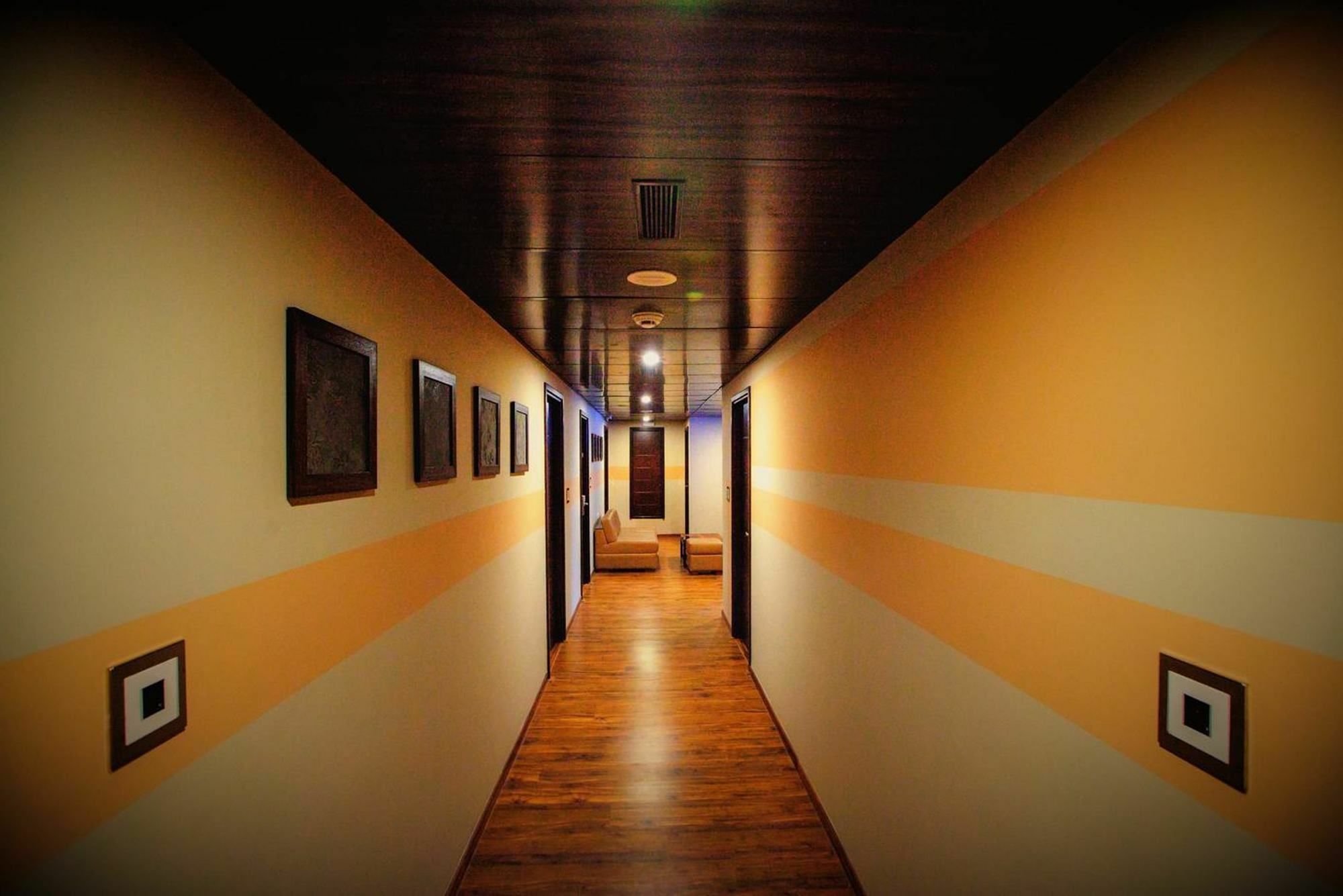 Minla Hotel Bengaluru Zewnętrze zdjęcie